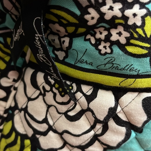 Vera Bradley retired island blooms two handle weekender tote w/shoulder strap - Picture 3 of 16